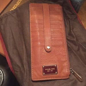 Michael Kors Slim Card Wallet 💗💁🏻‍♀️